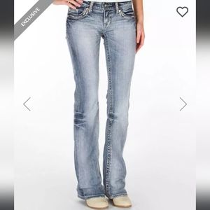 Daytrip leo low-rise boot cut denim classic retro Y2K style jeans